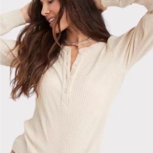 Aerie Road Trip Long sleeve ribbed, Henley top size medium